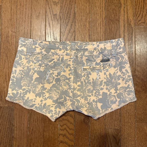 BKE shorts - Picture 2 of 3